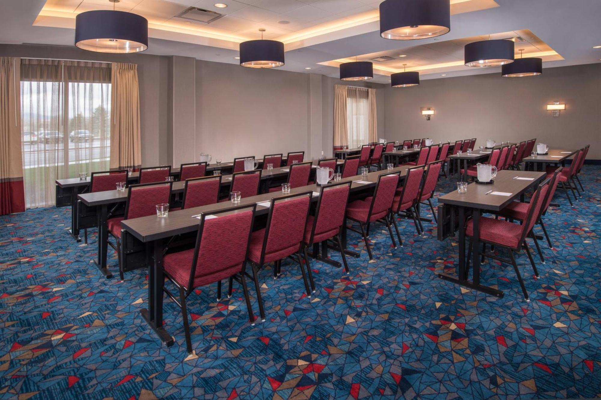 Towneplace Suites By Marriott Altoona Εξωτερικό φωτογραφία