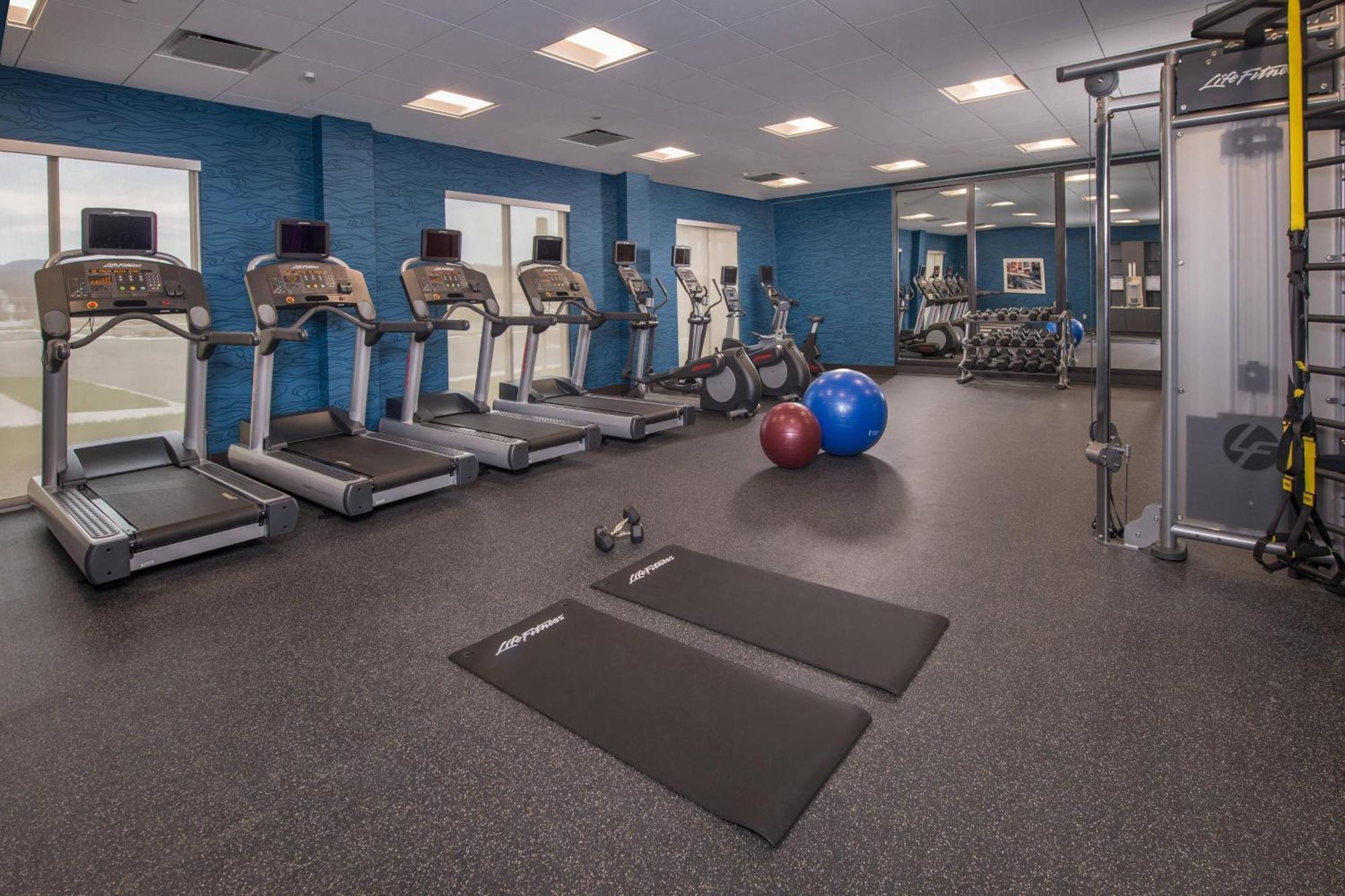 Towneplace Suites By Marriott Altoona Εξωτερικό φωτογραφία