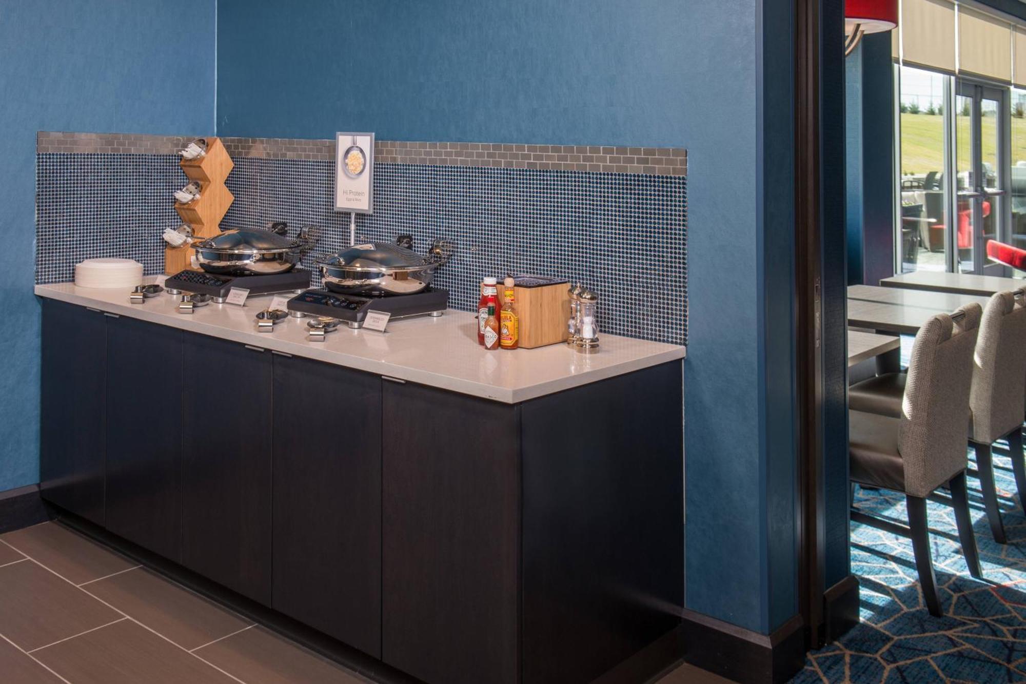Towneplace Suites By Marriott Altoona Εξωτερικό φωτογραφία
