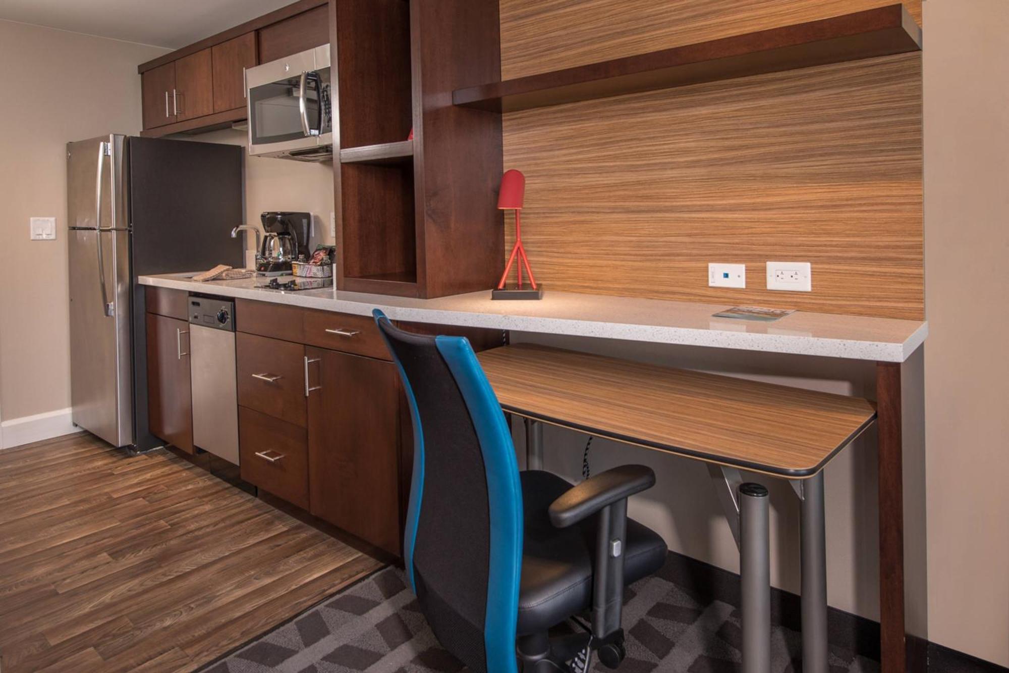 Towneplace Suites By Marriott Altoona Εξωτερικό φωτογραφία