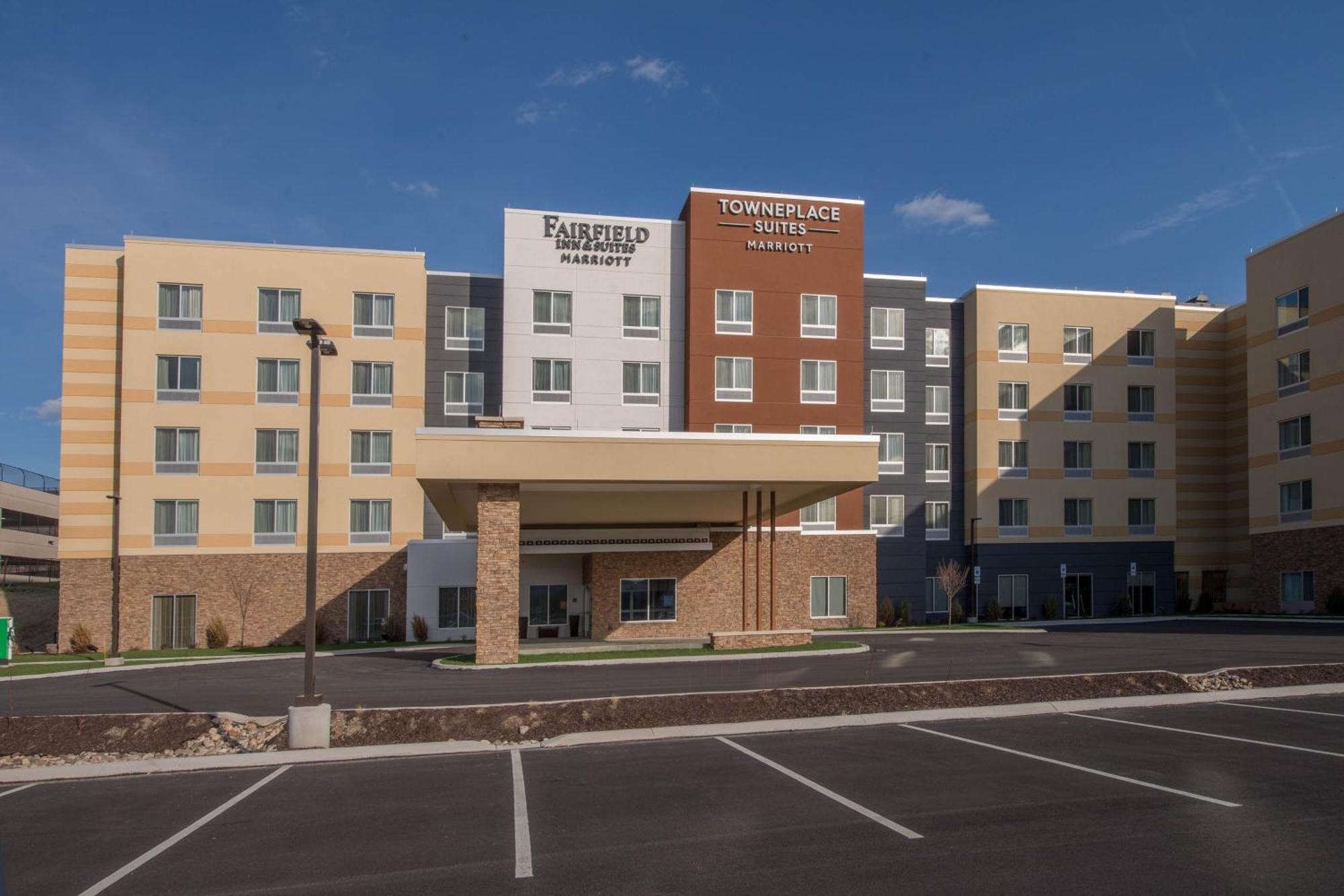 Towneplace Suites By Marriott Altoona Εξωτερικό φωτογραφία